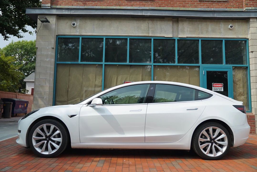 2019 Tesla Model 3 - Image 7 of 31