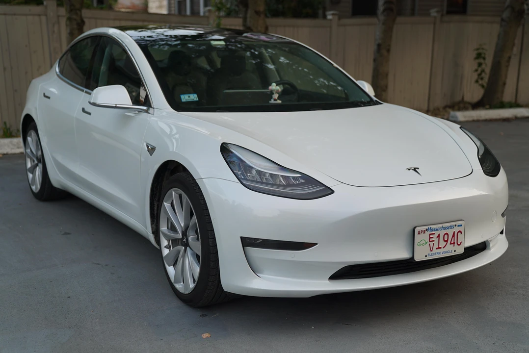 2019 Tesla Model 3 - Image 11 of 31