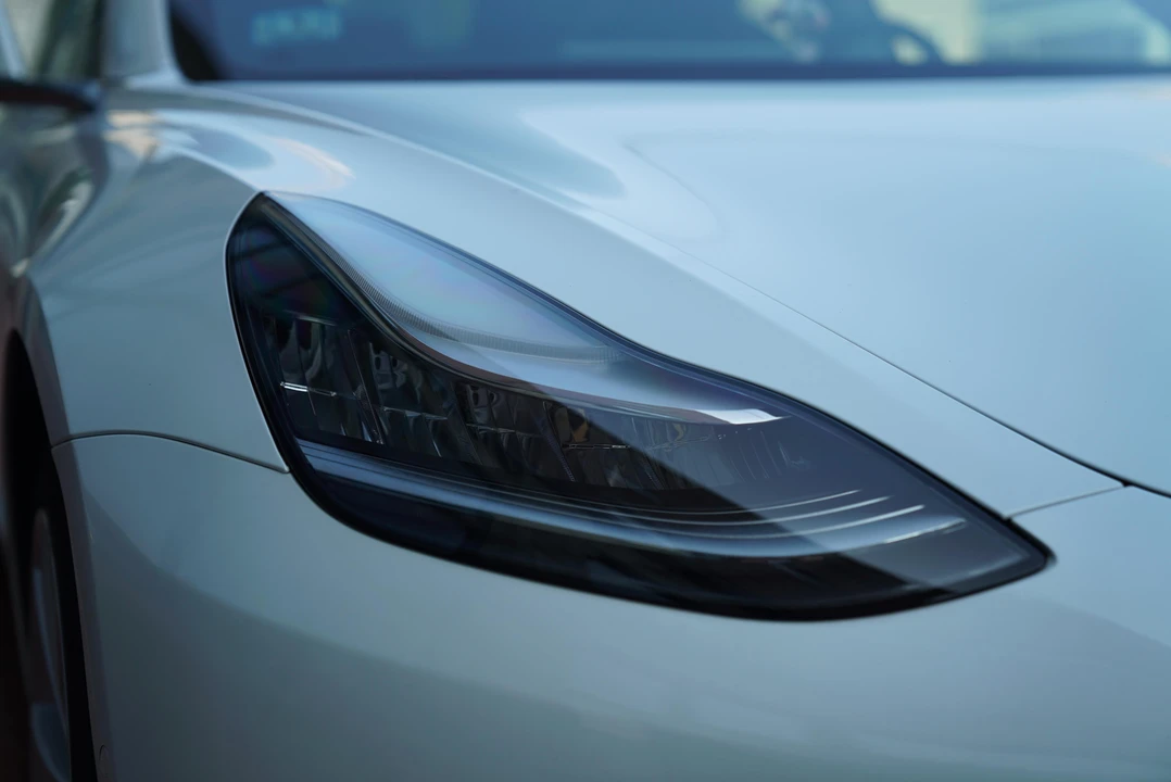 2019 Tesla Model 3 - Image 13 of 31