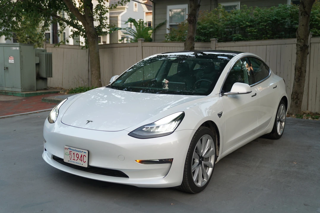2019 Tesla Model 3 - Image 6 of 31