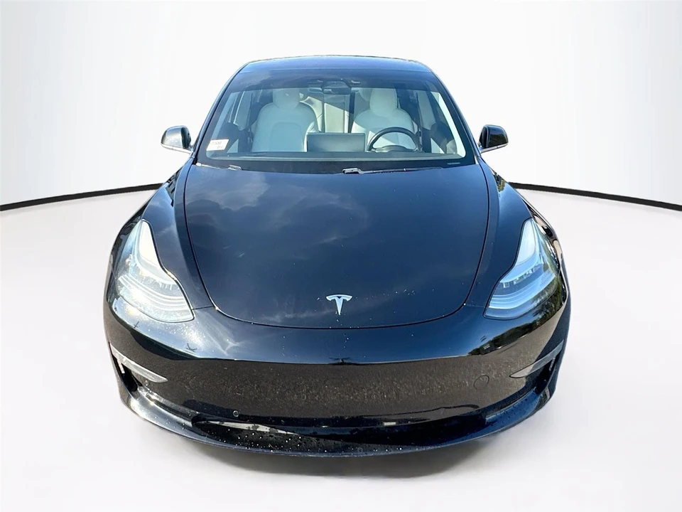 2019 Tesla Model 3 - Image 2 of 21