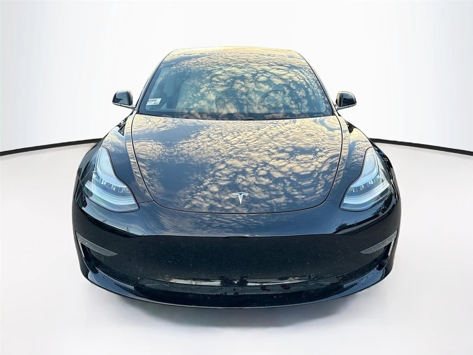 2019 Tesla Model 3 - Image 2 of 14