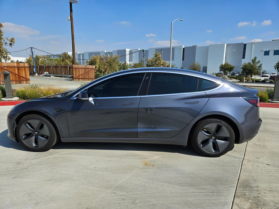 2019 Tesla Model 3 - Image 11 of 31