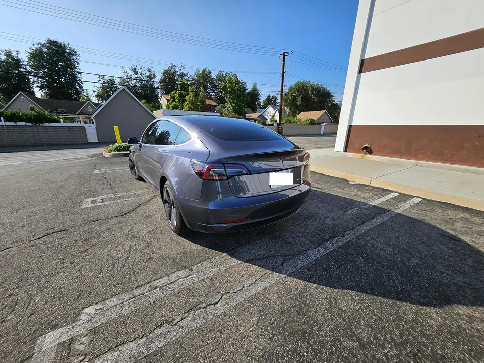2019 Tesla Model 3 - Image 14 of 31