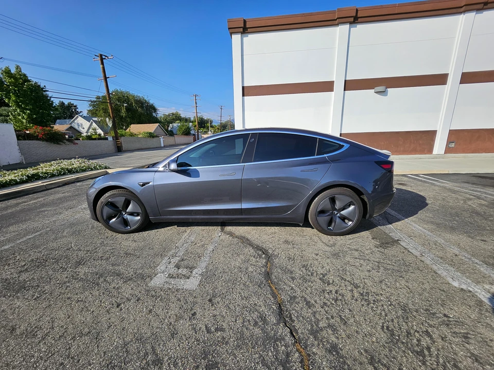 2019 Tesla Model 3 - Image 10 of 31