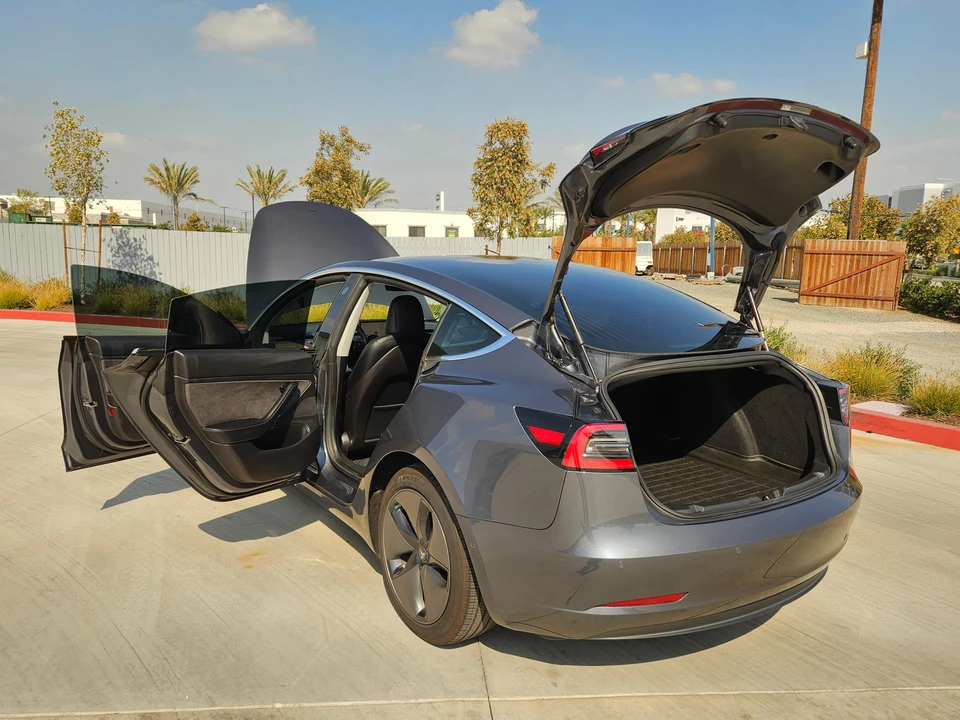 2019 Tesla Model 3 - Image 26 of 31