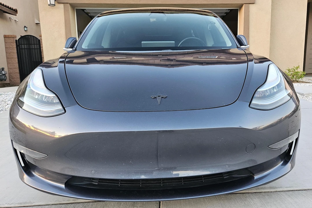 2019 Tesla Model 3 - Image 2 of 31