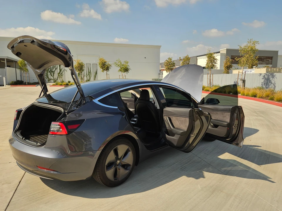 2019 Tesla Model 3 - Image 27 of 31