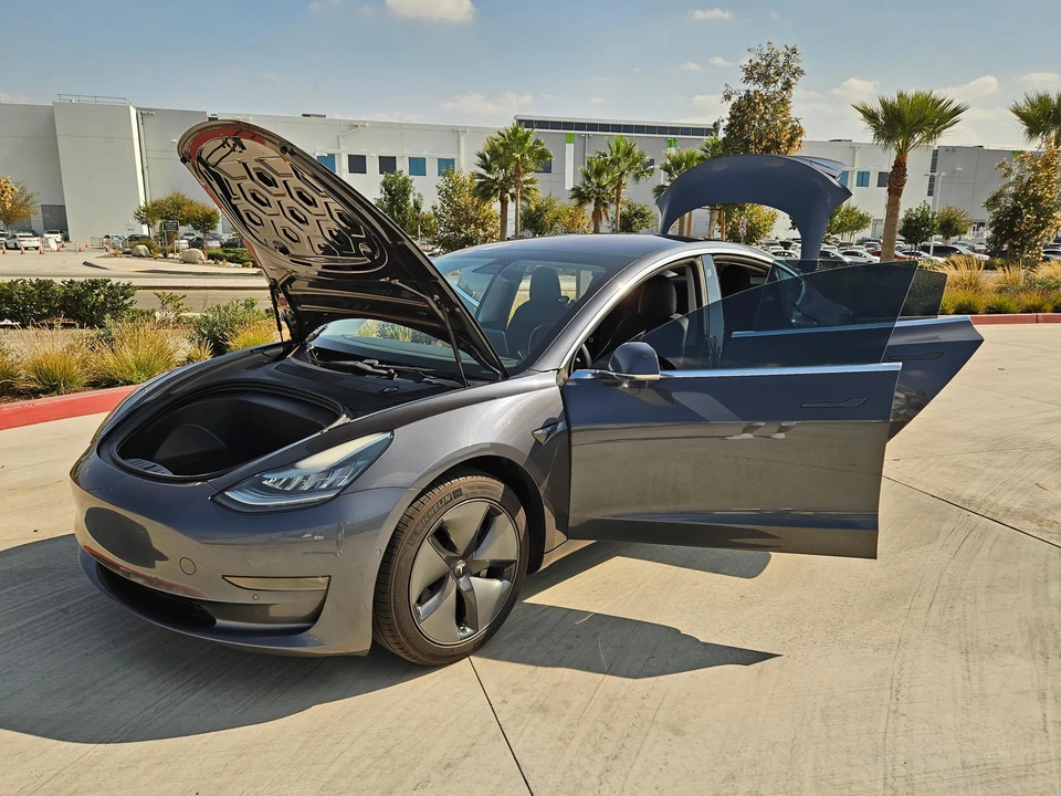 2019 Tesla Model 3 - Image 24 of 31