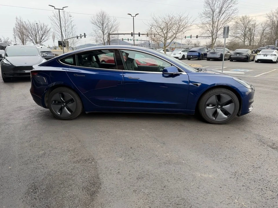 2019 Tesla Model 3 - Image 4 of 16