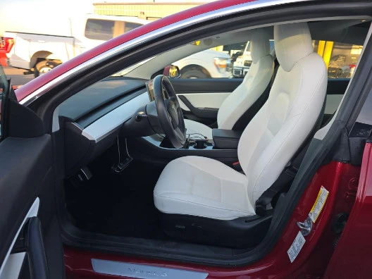 2019 Tesla Model 3 - Image 5 of 6