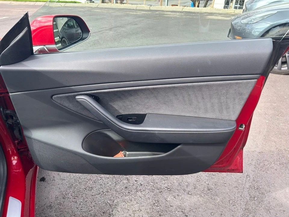 2019 Tesla Model 3 - Image 10 of 17