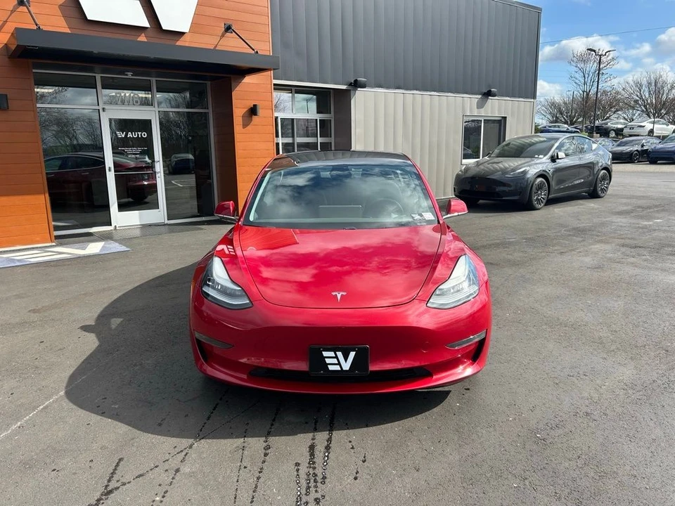 2019 Tesla Model 3 - Image 2 of 17