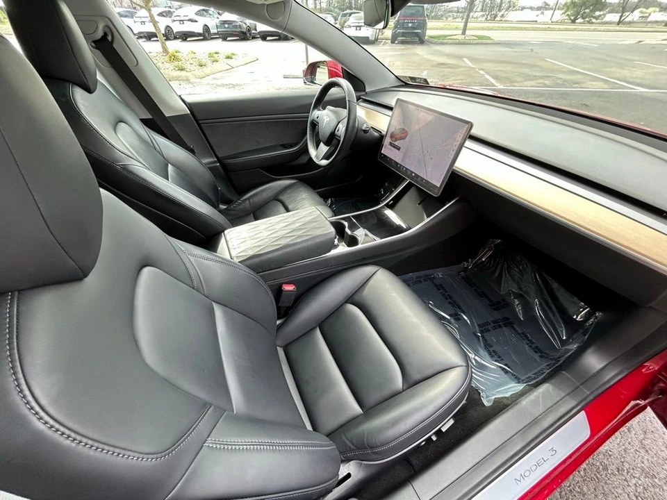2019 Tesla Model 3 - Image 11 of 17