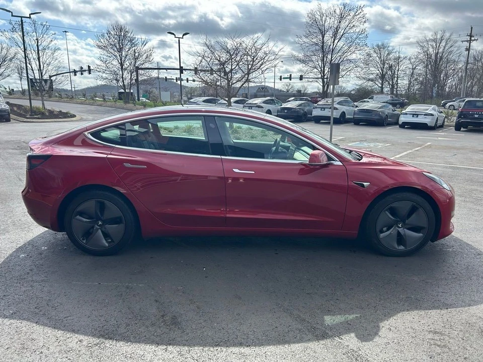 2019 Tesla Model 3 - Image 4 of 17
