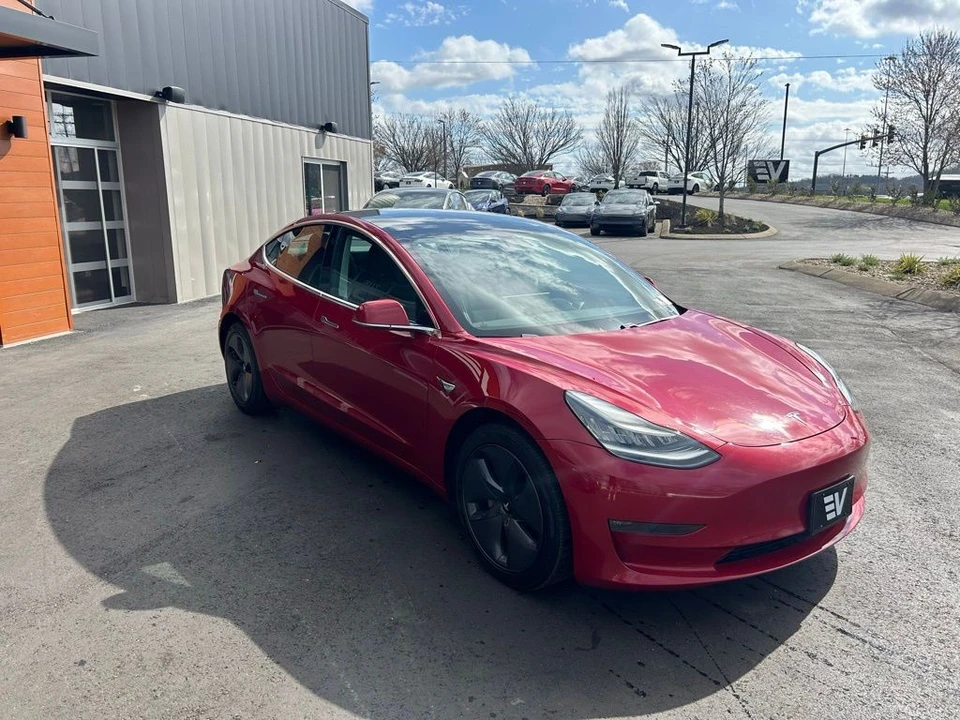 2019 Tesla Model 3 - Image 3 of 17