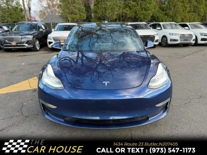 2019 Tesla Model 3 - Image 2 of 12