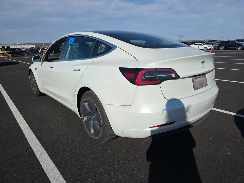 2019 Tesla Model 3 - Image 4 of 7