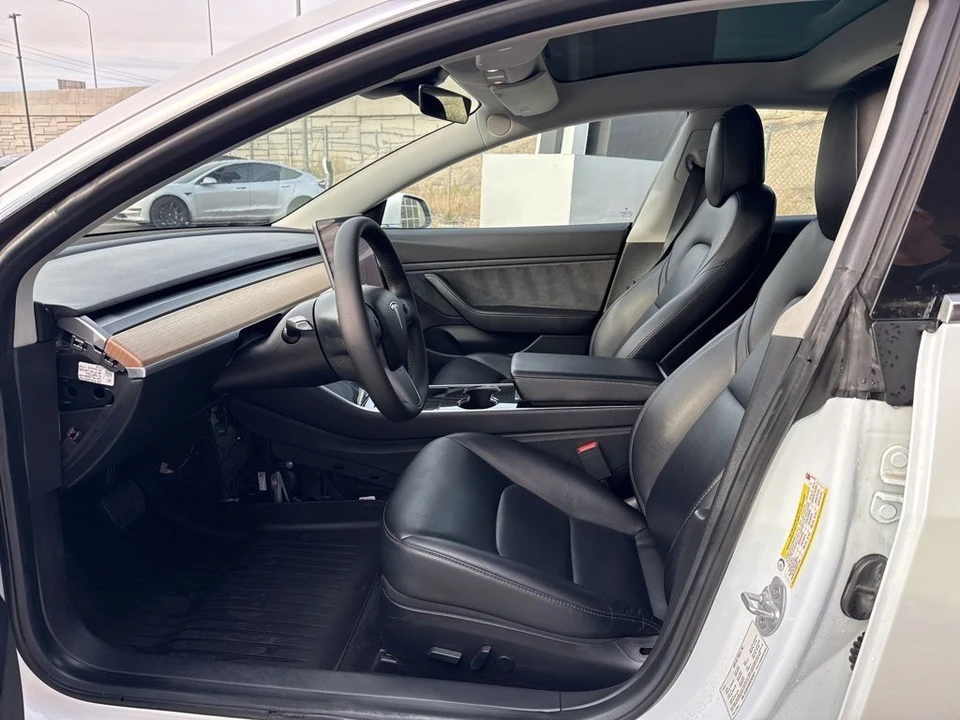 2019 Tesla Model 3 - Image 12 of 21