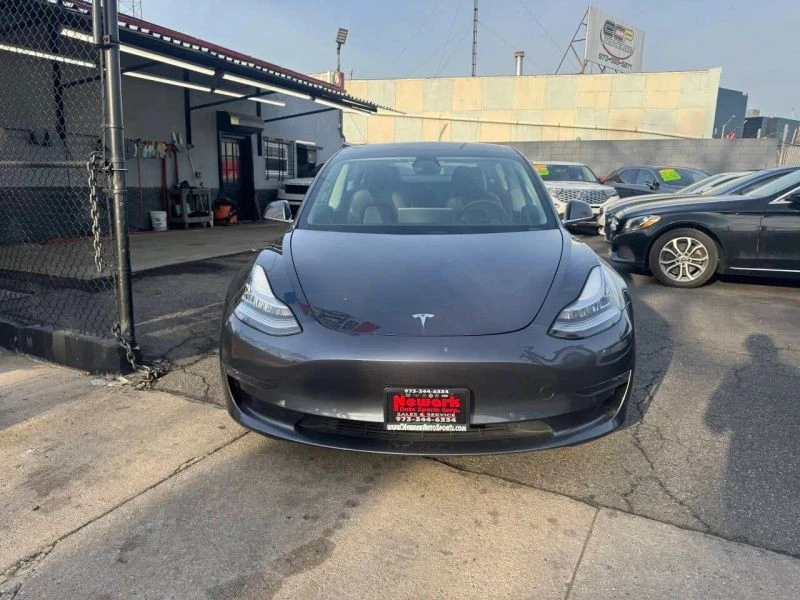 2019 Tesla Model 3 - Image 2 of 7