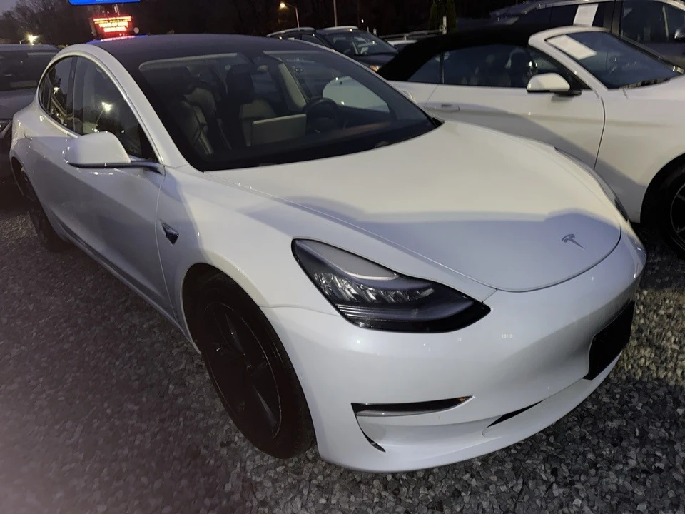 2019 Tesla Model 3 - Image 2 of 6