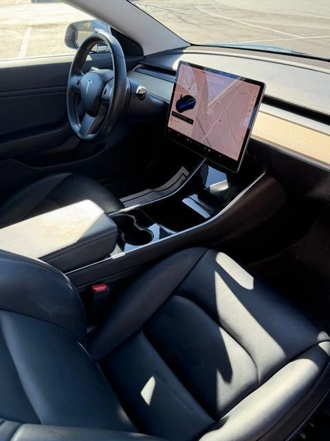 2019 Tesla Model 3 - Image 13 of 19