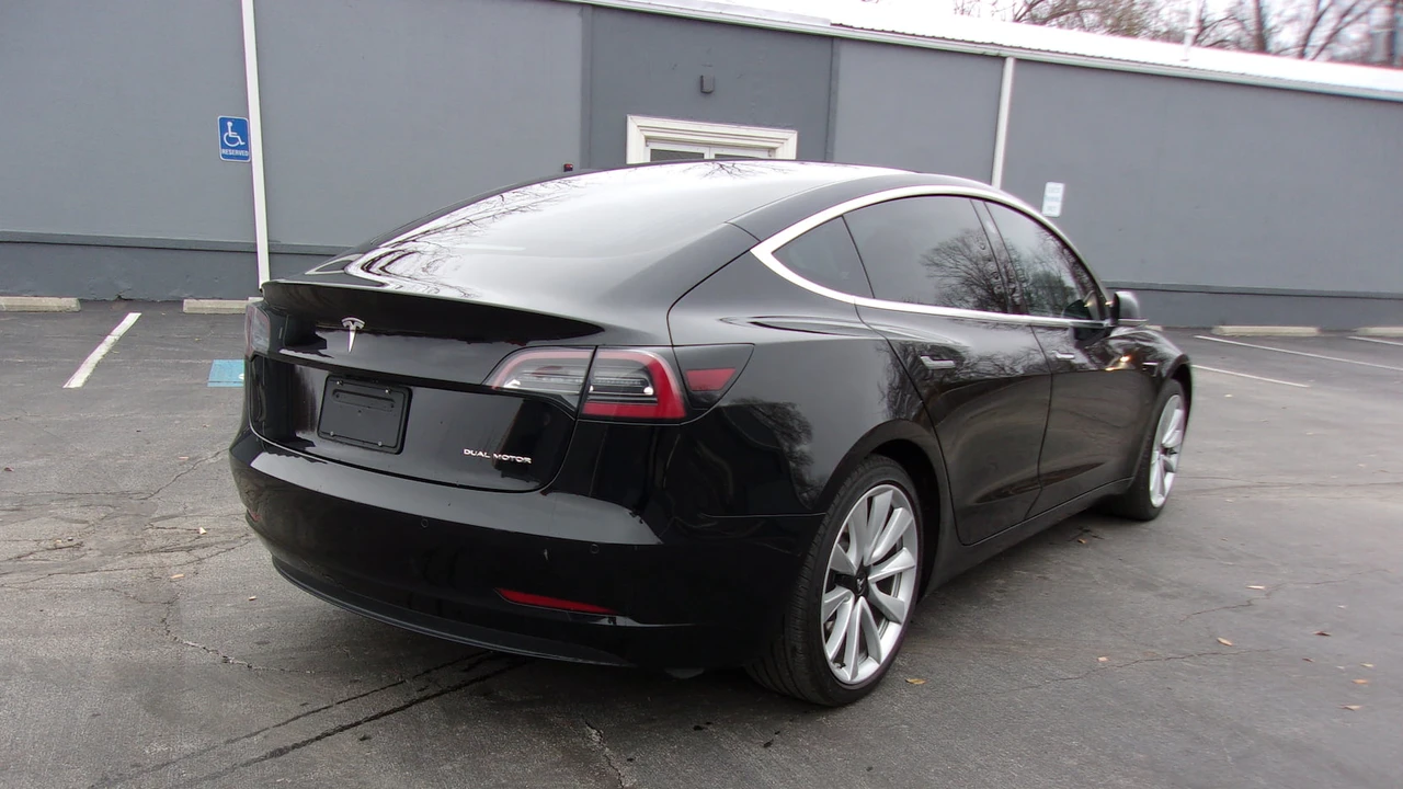 2019 Tesla Model 3 - Image 3 of 14
