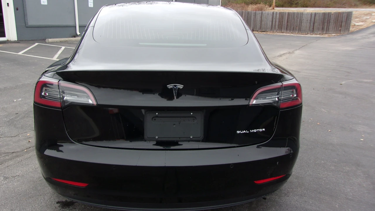 2019 Tesla Model 3 - Image 10 of 14