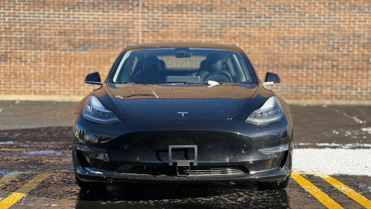 2019 Tesla Model 3 - Image 2 of 21
