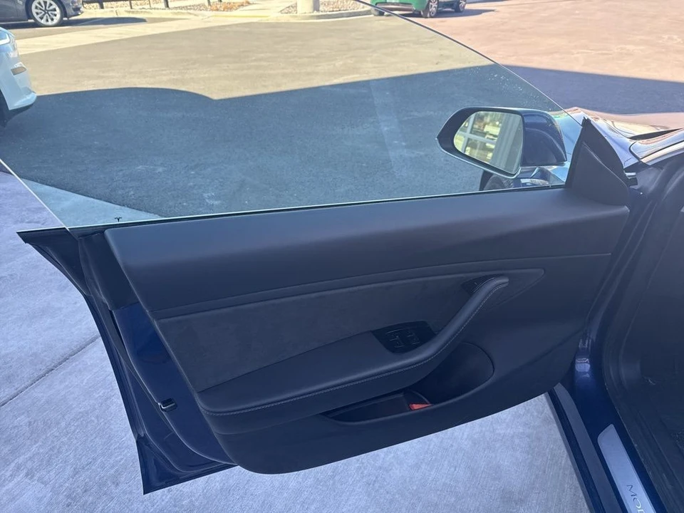 2019 Tesla Model 3 - Image 10 of 21