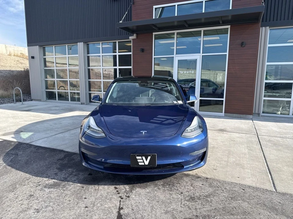 2019 Tesla Model 3 - Image 2 of 21