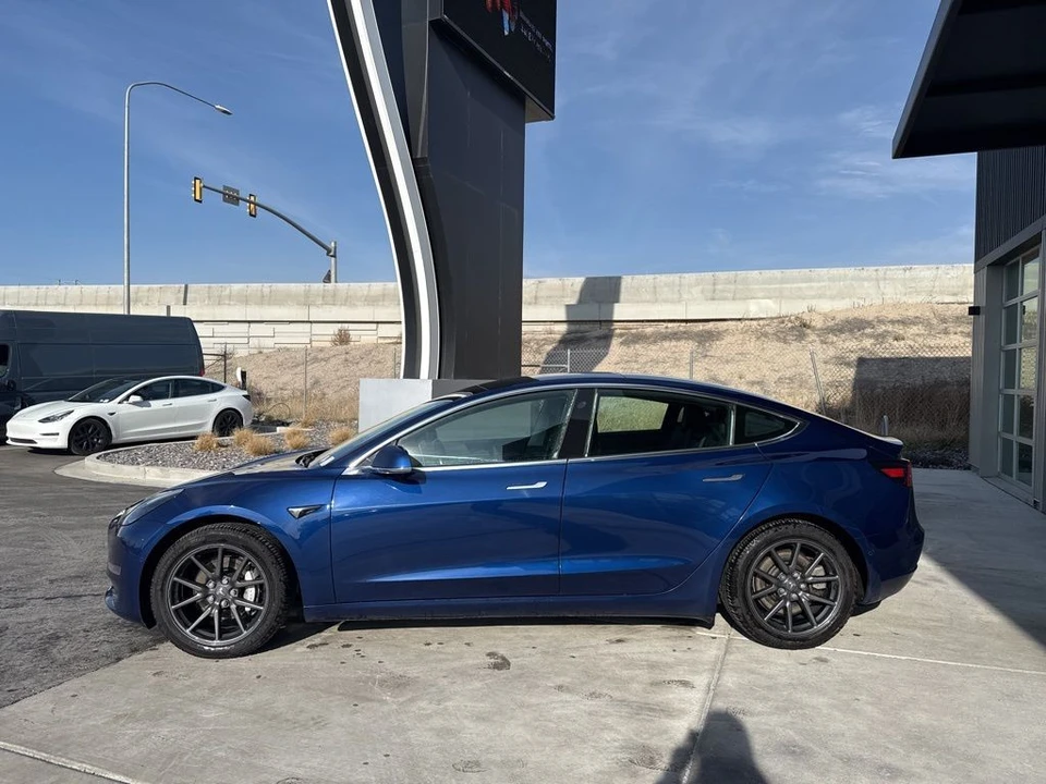 2019 Tesla Model 3 - Image 4 of 21