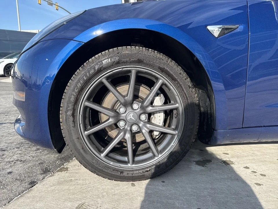 2019 Tesla Model 3 - Image 9 of 21