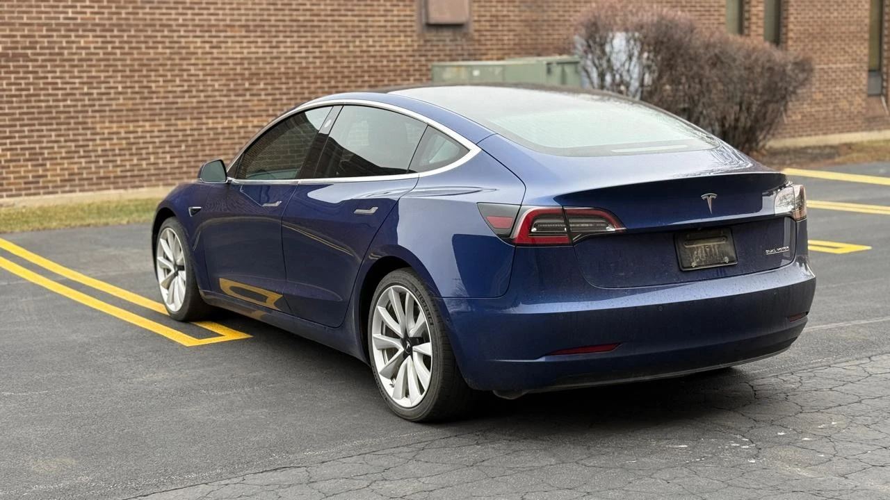 2019 Tesla Model 3 - Image 4 of 21
