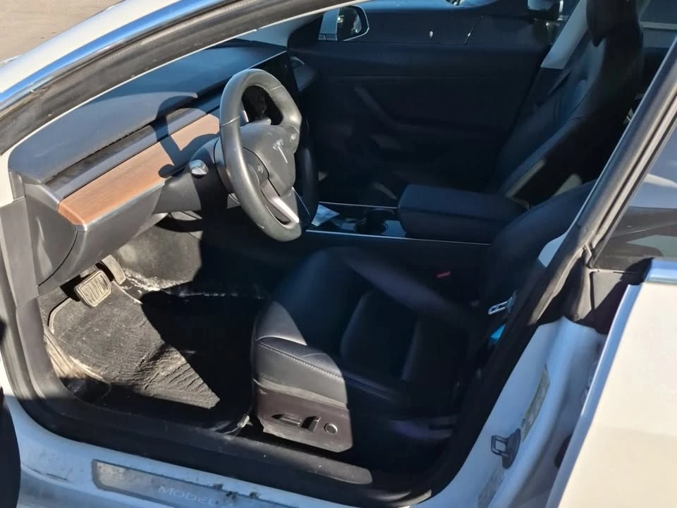 2019 Tesla Model 3 - Image 3 of 5