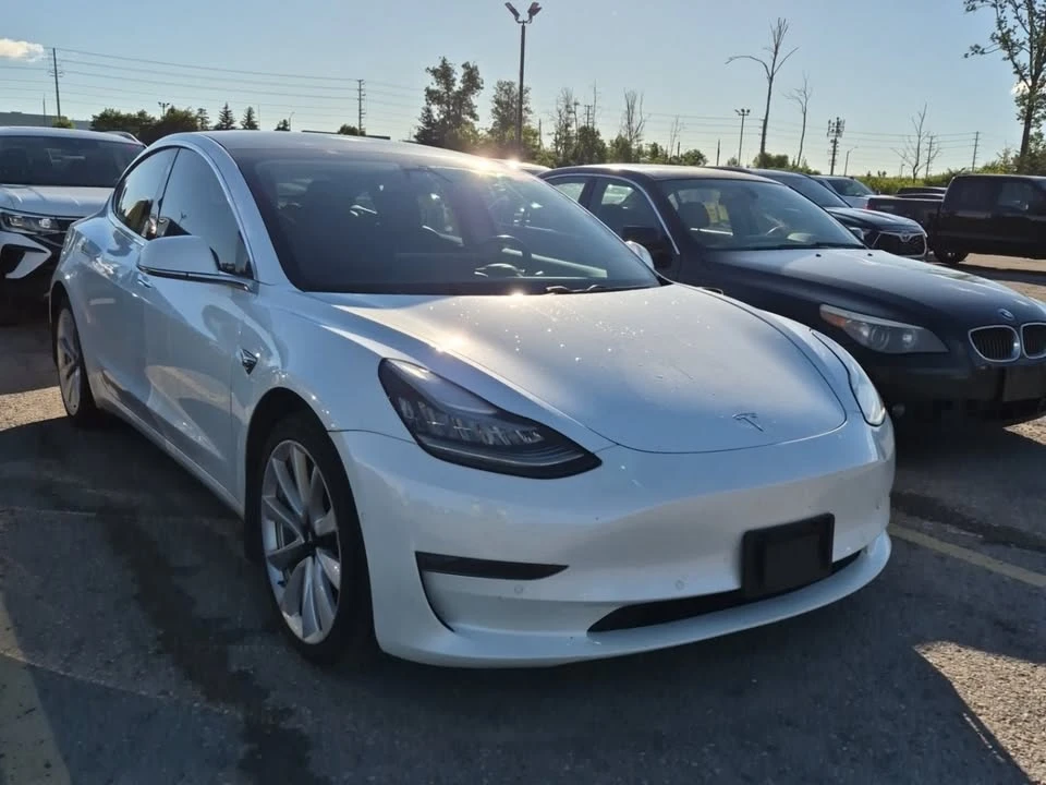 2019 Tesla Model 3 - Image 2 of 5