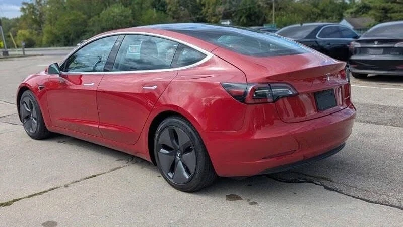 2019 Tesla Model 3 - Image 9 of 12