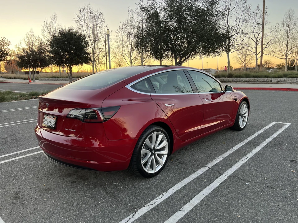 2019 Tesla Model 3 - Image 24 of 31