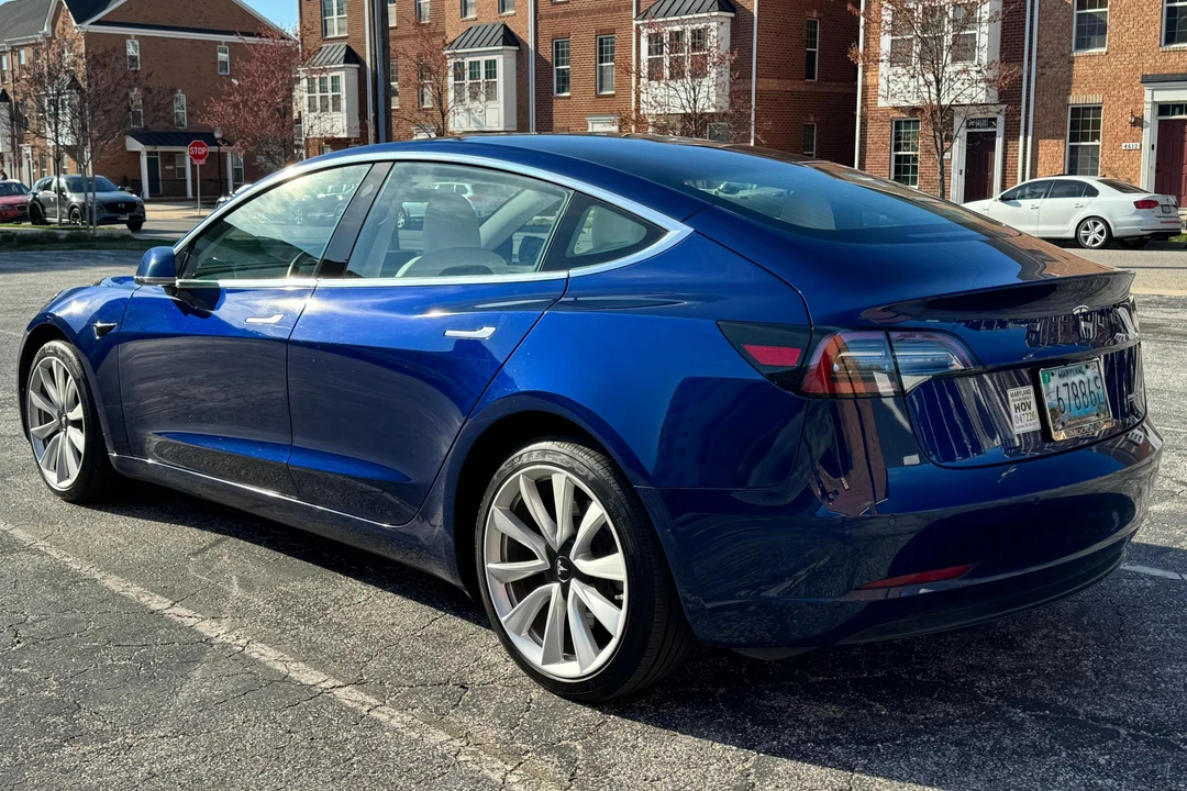 2019 Tesla Model 3 - Image 4 of 31