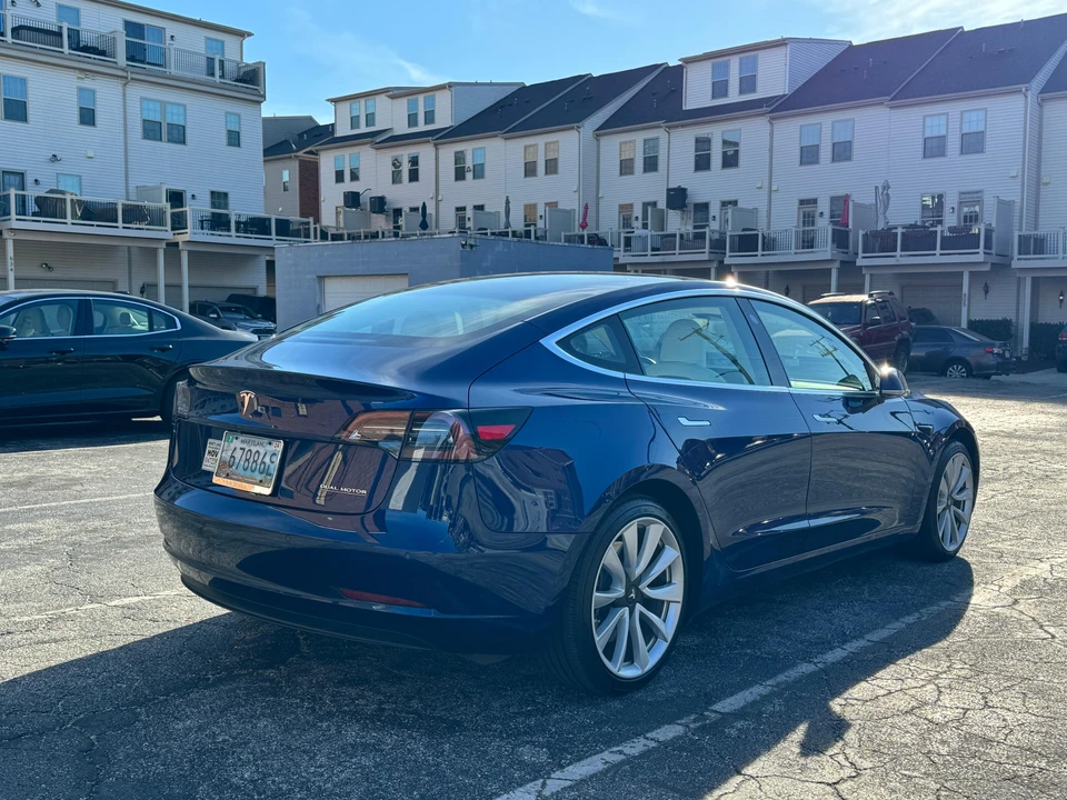 2019 Tesla Model 3 - Image 7 of 31