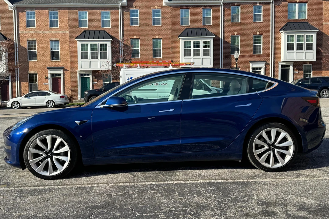 2019 Tesla Model 3 - Image 3 of 31