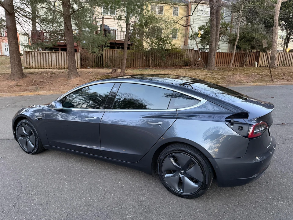 2019 Tesla Model 3 - Image 12 of 31