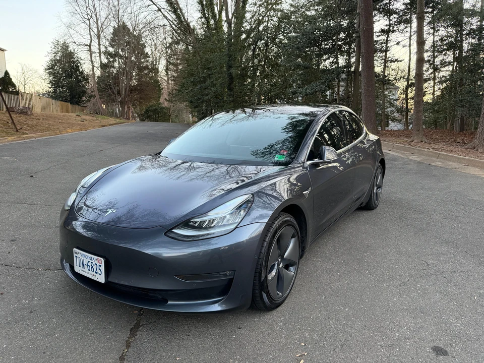 2019 Tesla Model 3 - Image 10 of 31