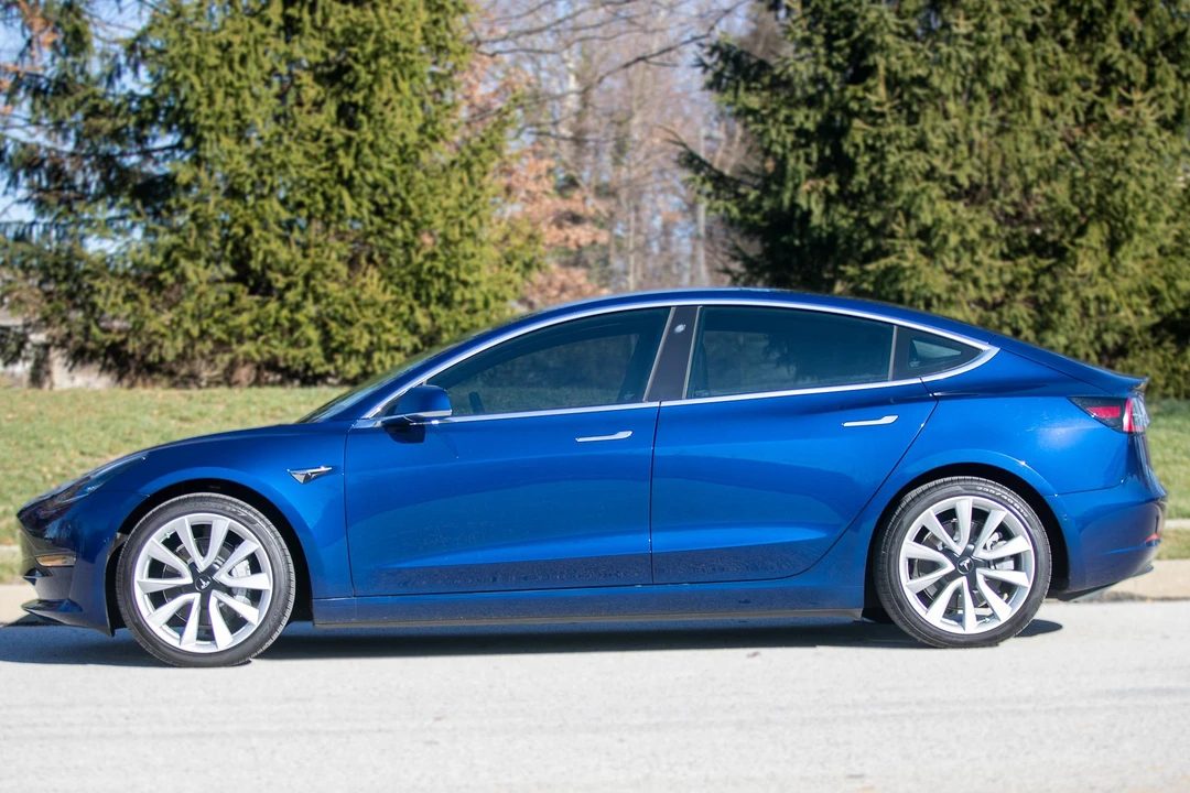 2019 Tesla Model 3 - Image 10 of 31