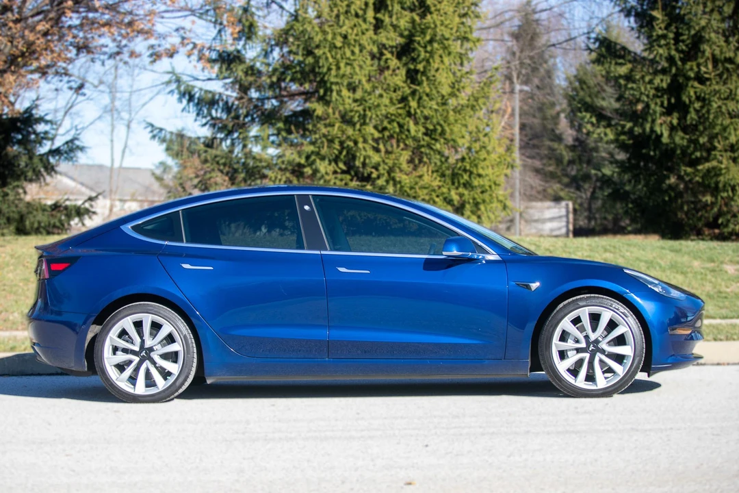 2019 Tesla Model 3 - Image 3 of 31