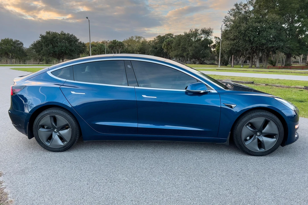 2019 Tesla Model 3 - Image 3 of 5