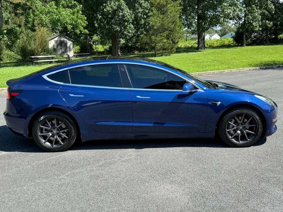 2019 Tesla Model 3 - Image 14 of 31