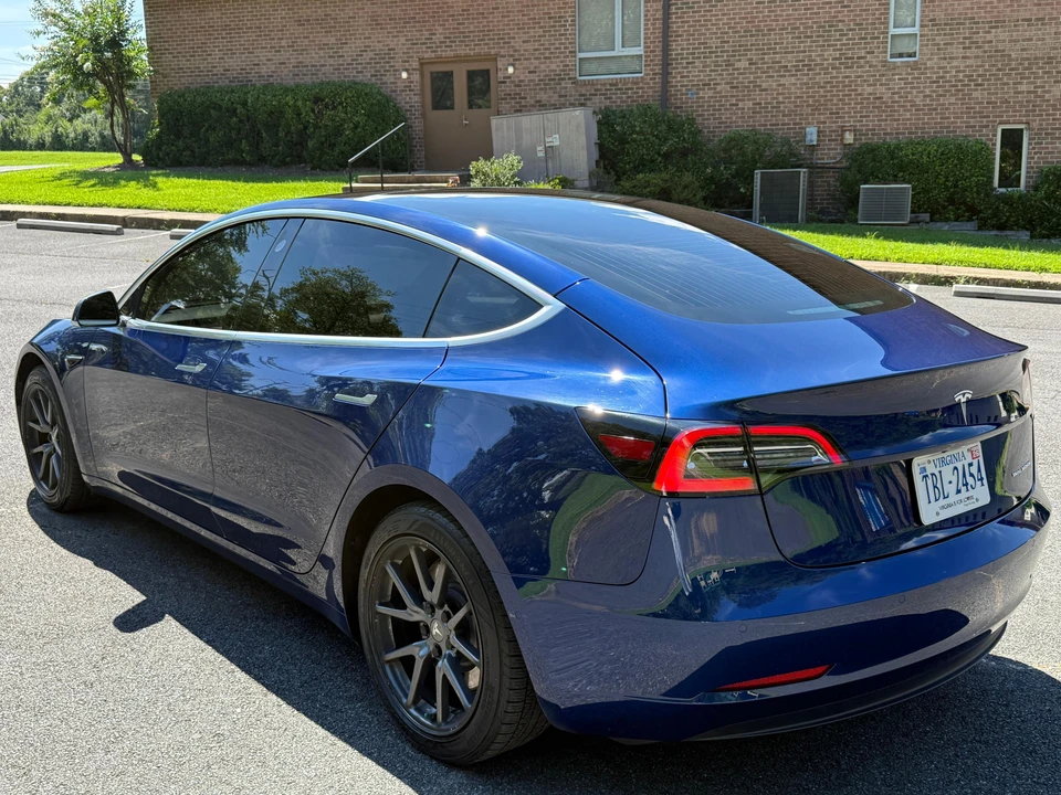 2019 Tesla Model 3 - Image 10 of 31