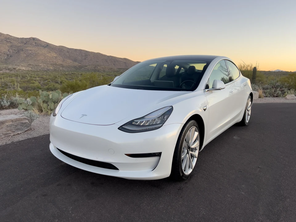 2019 Tesla Model 3 - Image 8 of 31