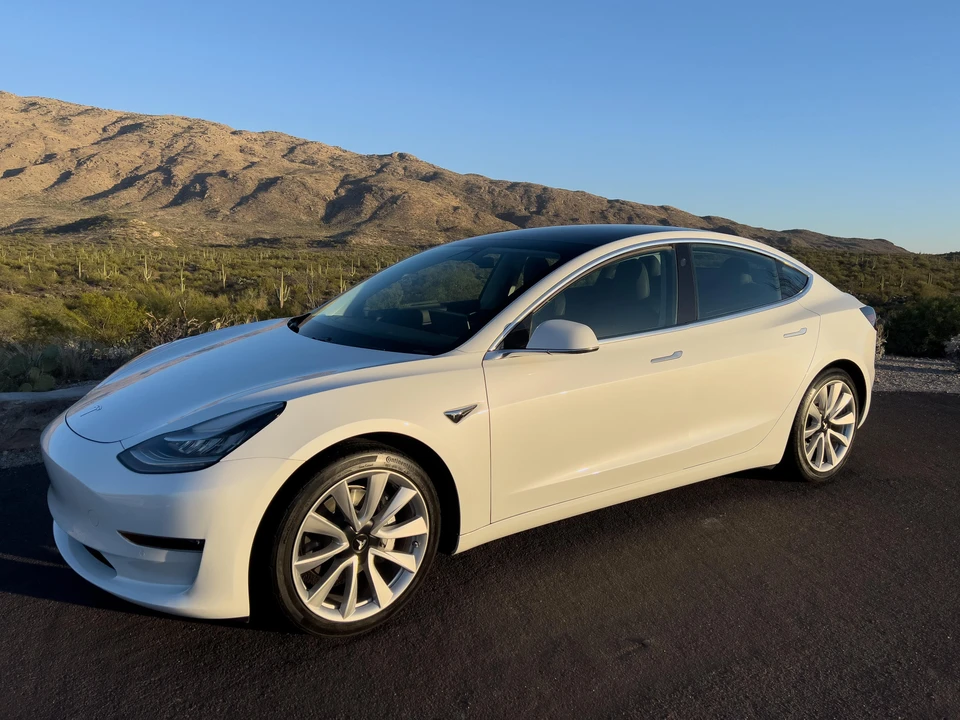2019 Tesla Model 3 - Image 11 of 31